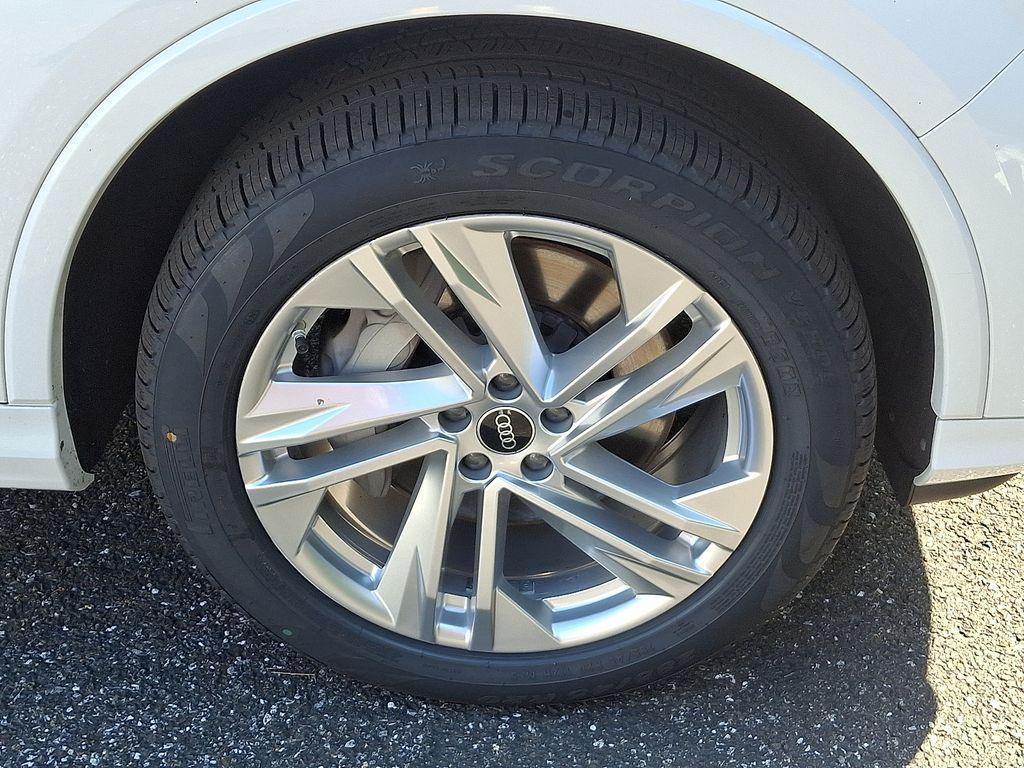 used 2023 Audi Q7 car, priced at $44,777