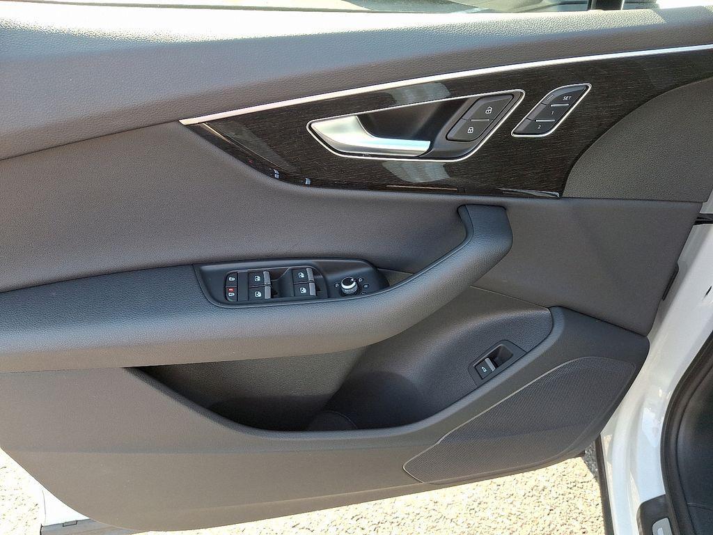 used 2023 Audi Q7 car, priced at $44,777