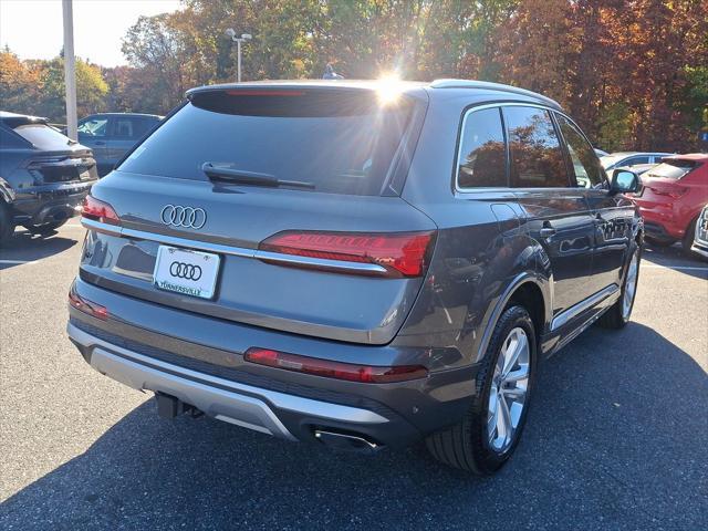 new 2025 Audi Q7 car, priced at $75,650