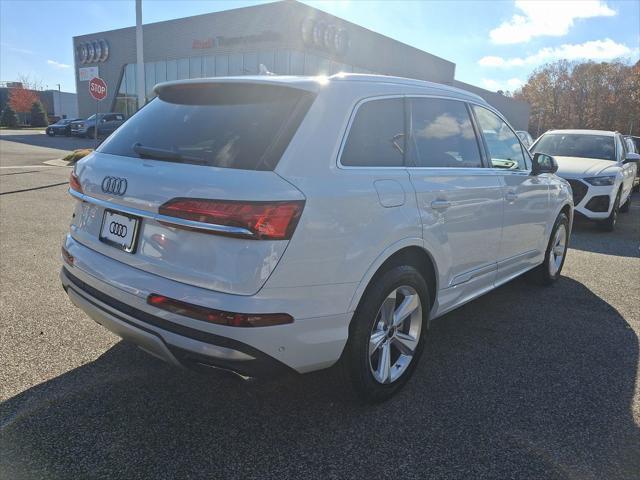 new 2025 Audi Q7 car, priced at $69,950