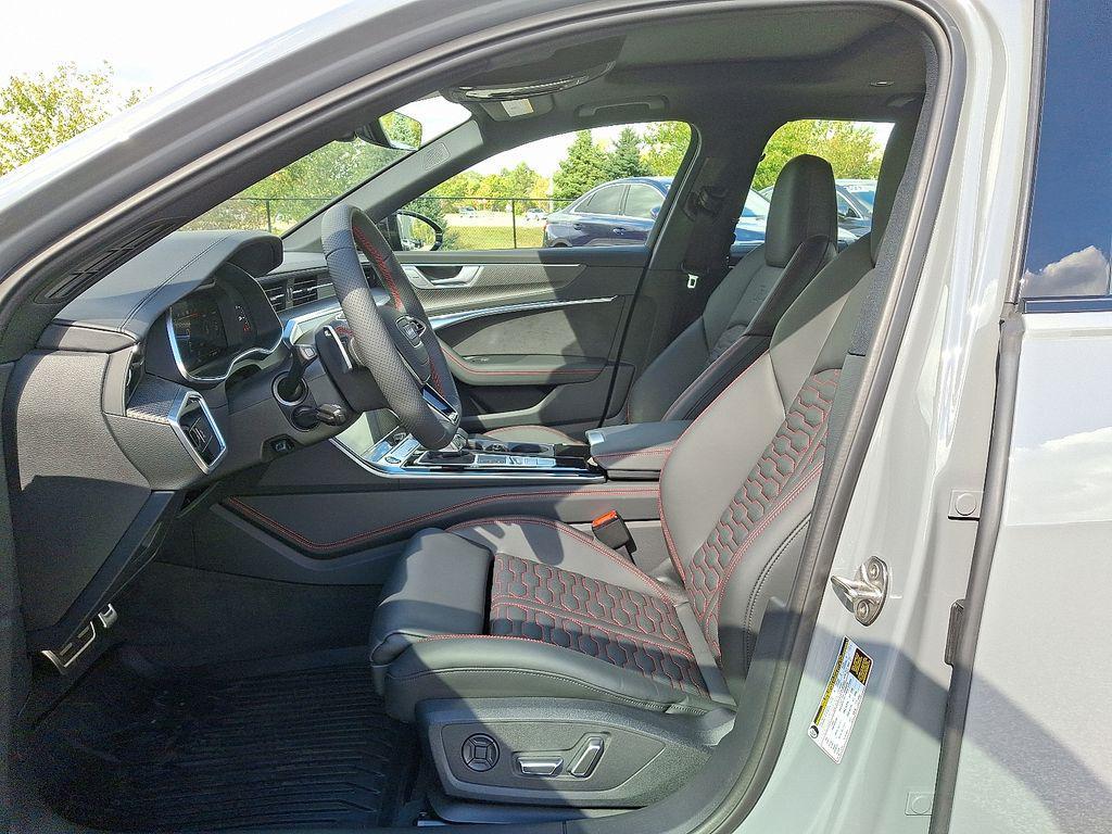 new 2026 Audi RS 6 Avant car, priced at $152,670