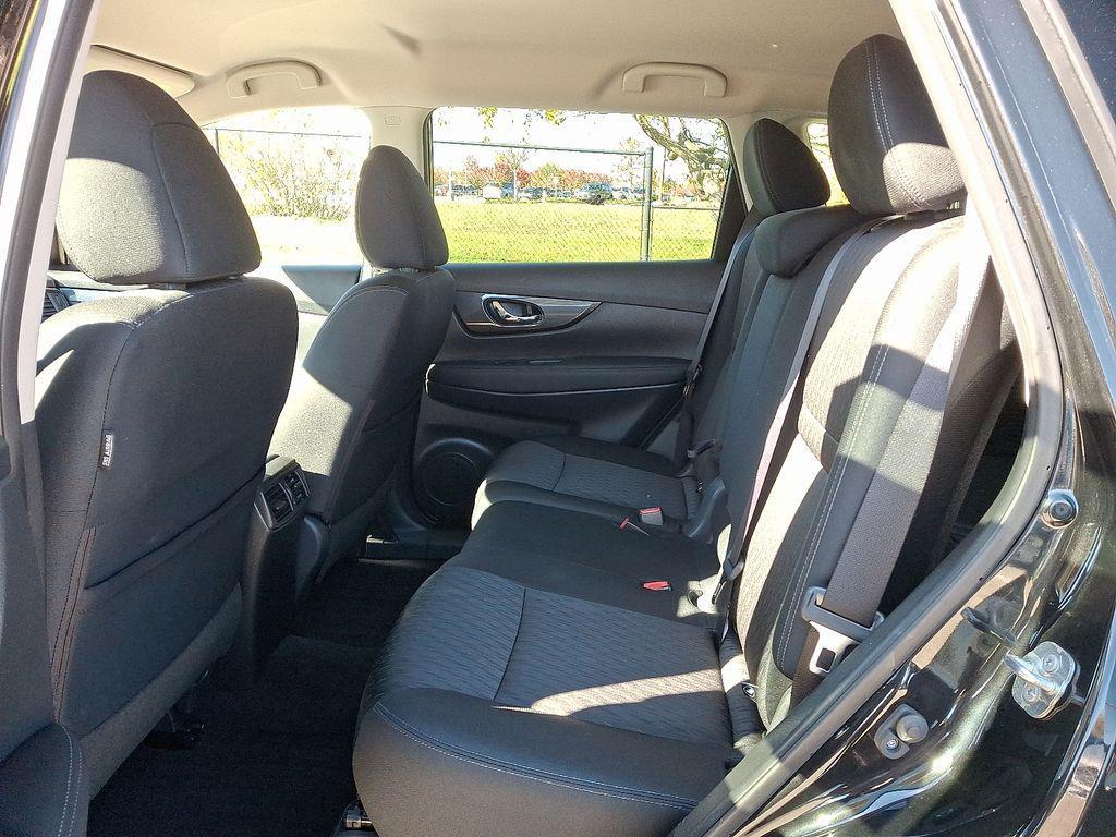 used 2019 Nissan Rogue car, priced at $17,987