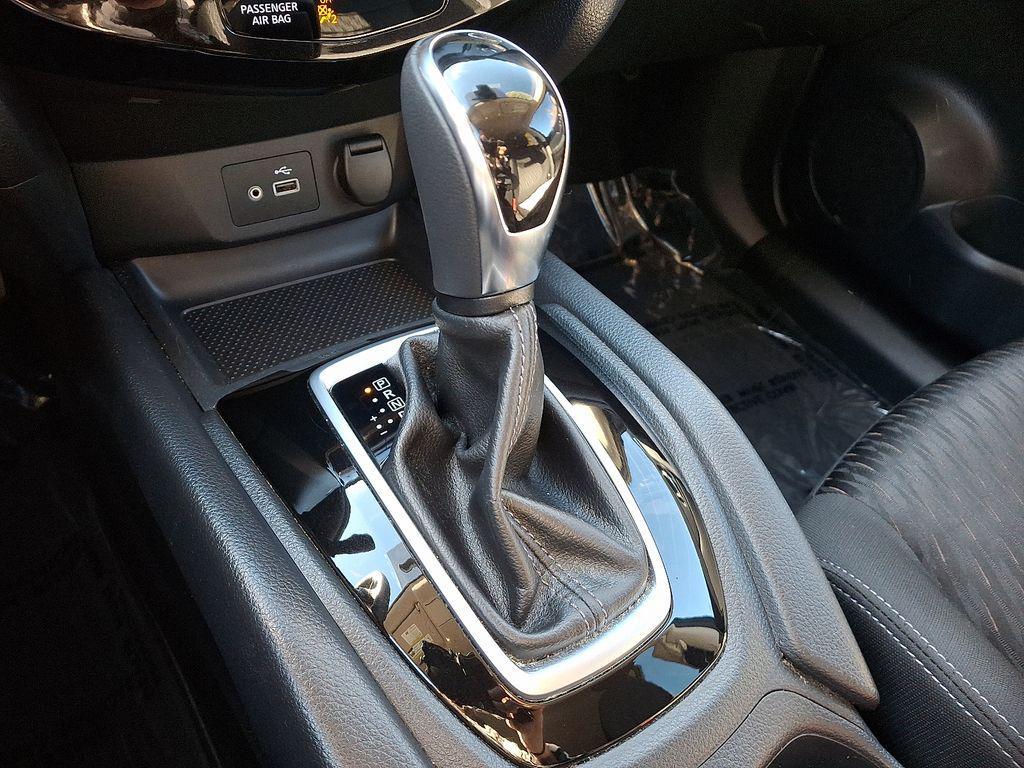 used 2019 Nissan Rogue car, priced at $17,987