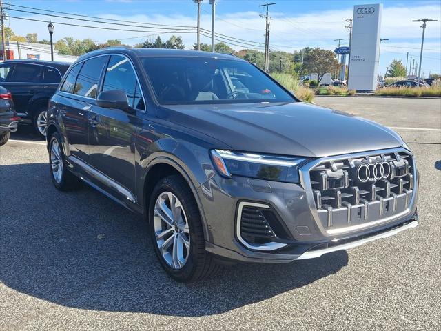 new 2025 Audi Q7 car, priced at $75,800