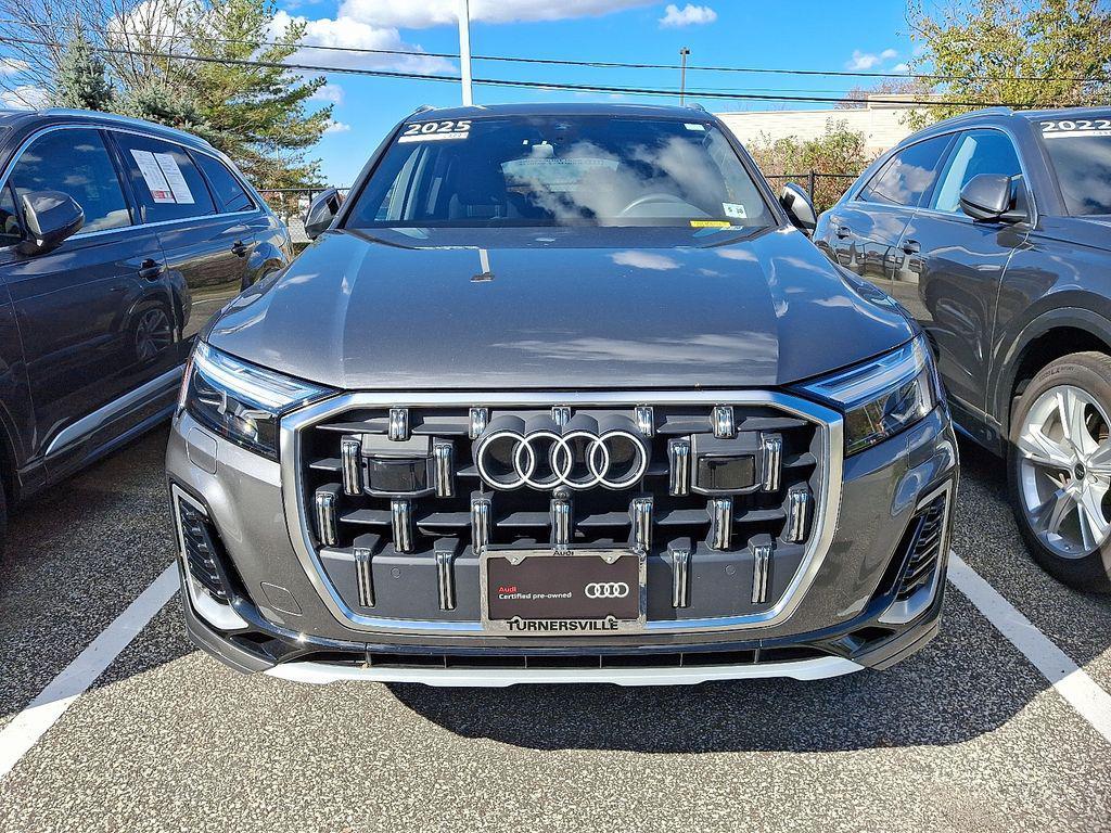used 2025 Audi Q7 car, priced at $59,298
