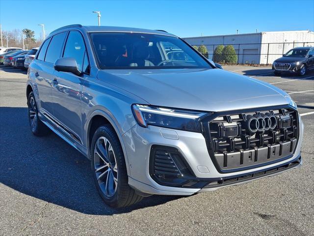 new 2025 Audi Q7 car, priced at $70,525