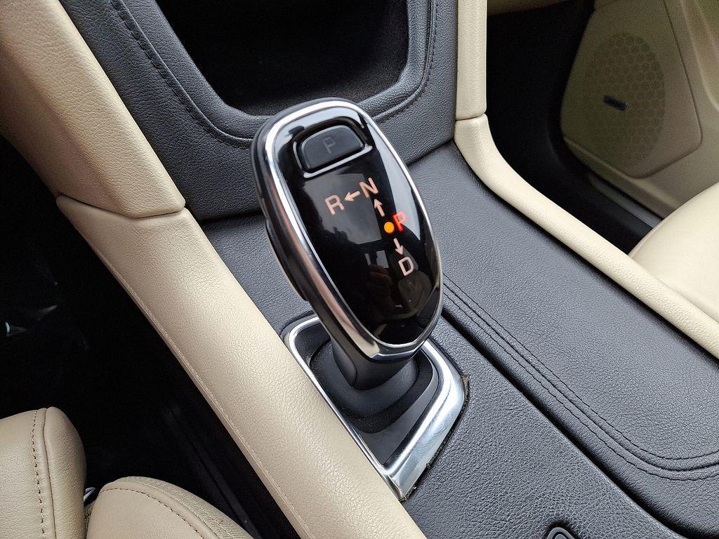 used 2017 Cadillac XT5 car, priced at $20,998