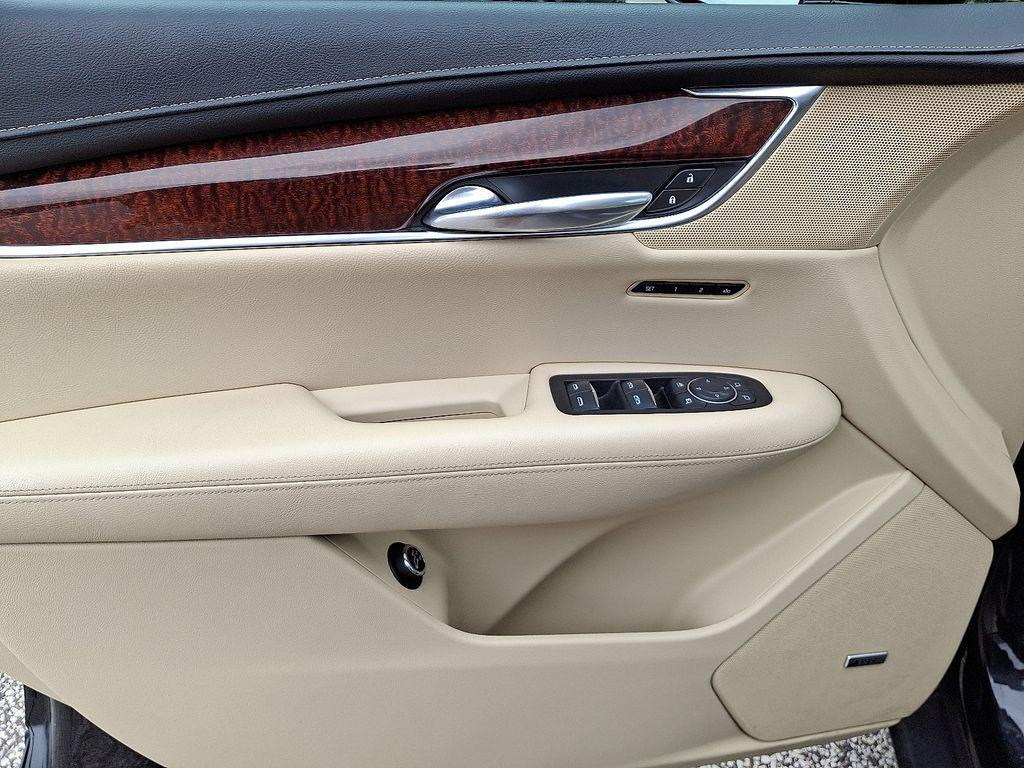 used 2017 Cadillac XT5 car, priced at $20,998