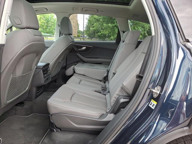 new 2025 Audi Q7 car, priced at $76,090