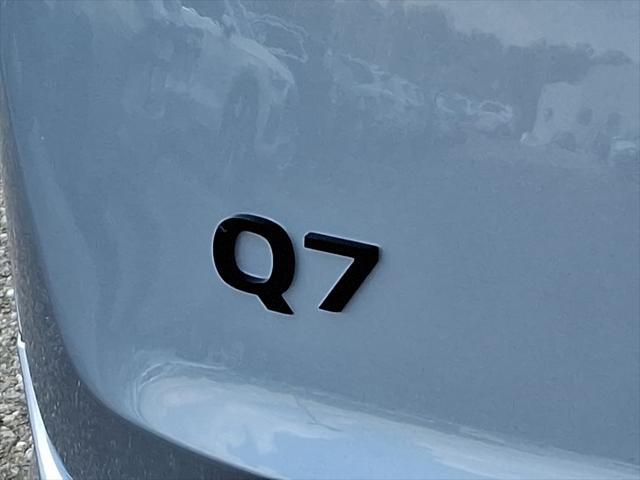 new 2025 Audi Q7 car, priced at $68,610