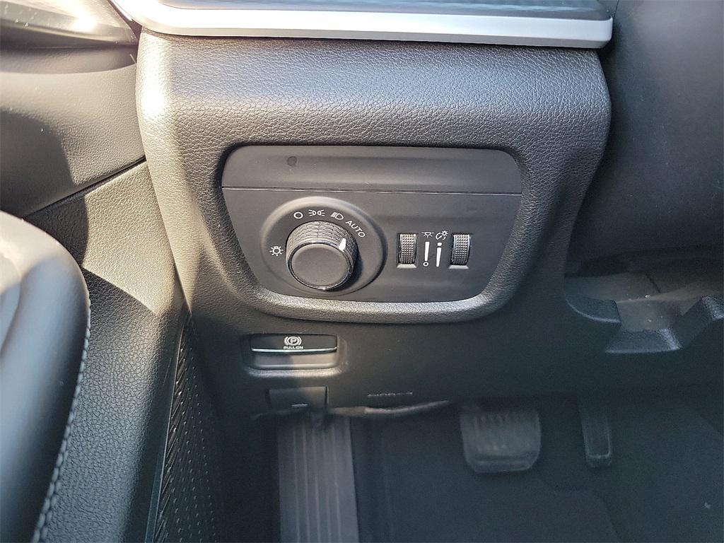used 2023 Jeep Grand Cherokee L car, priced at $27,393