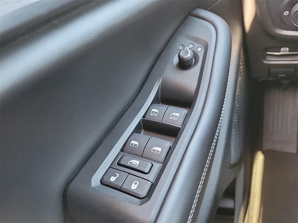 used 2023 Jeep Grand Cherokee L car, priced at $27,393