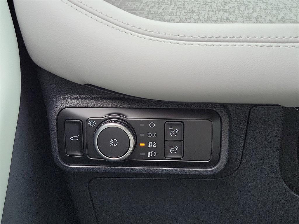 new 2025 Ford Explorer car, priced at $60,130