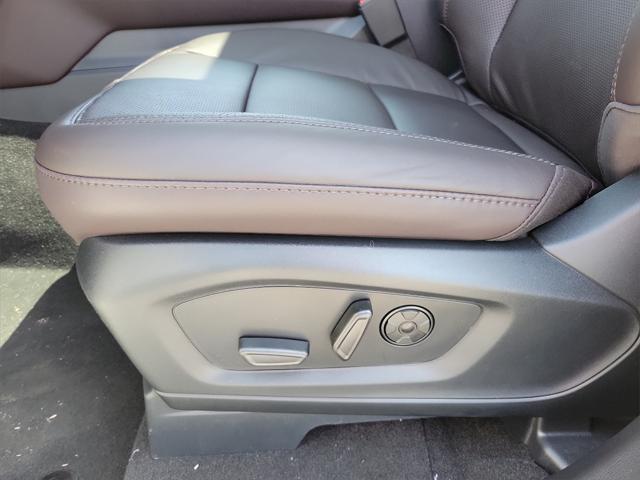 new 2025 Ford Explorer car, priced at $54,847