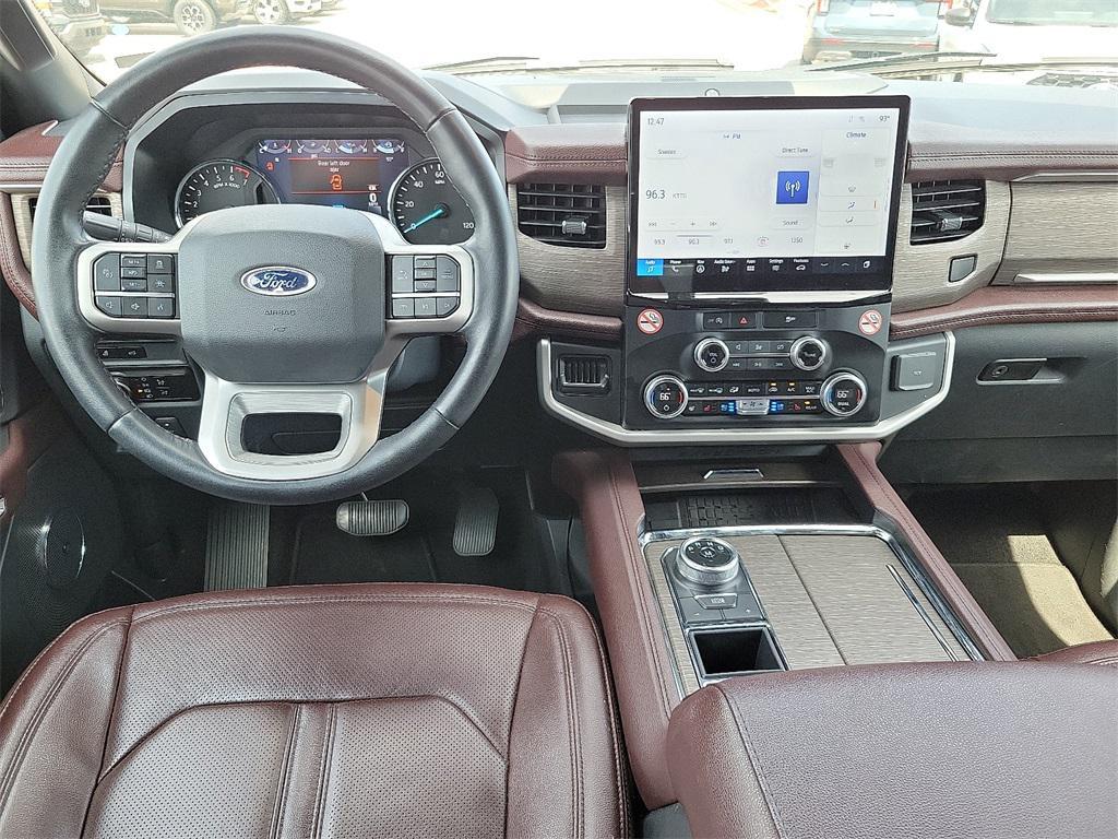 used 2023 Ford Expedition car, priced at $39,462