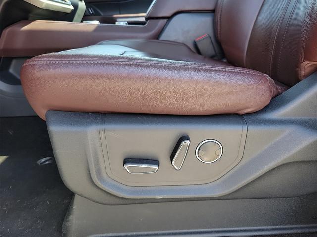 used 2023 Ford Expedition car, priced at $50,772