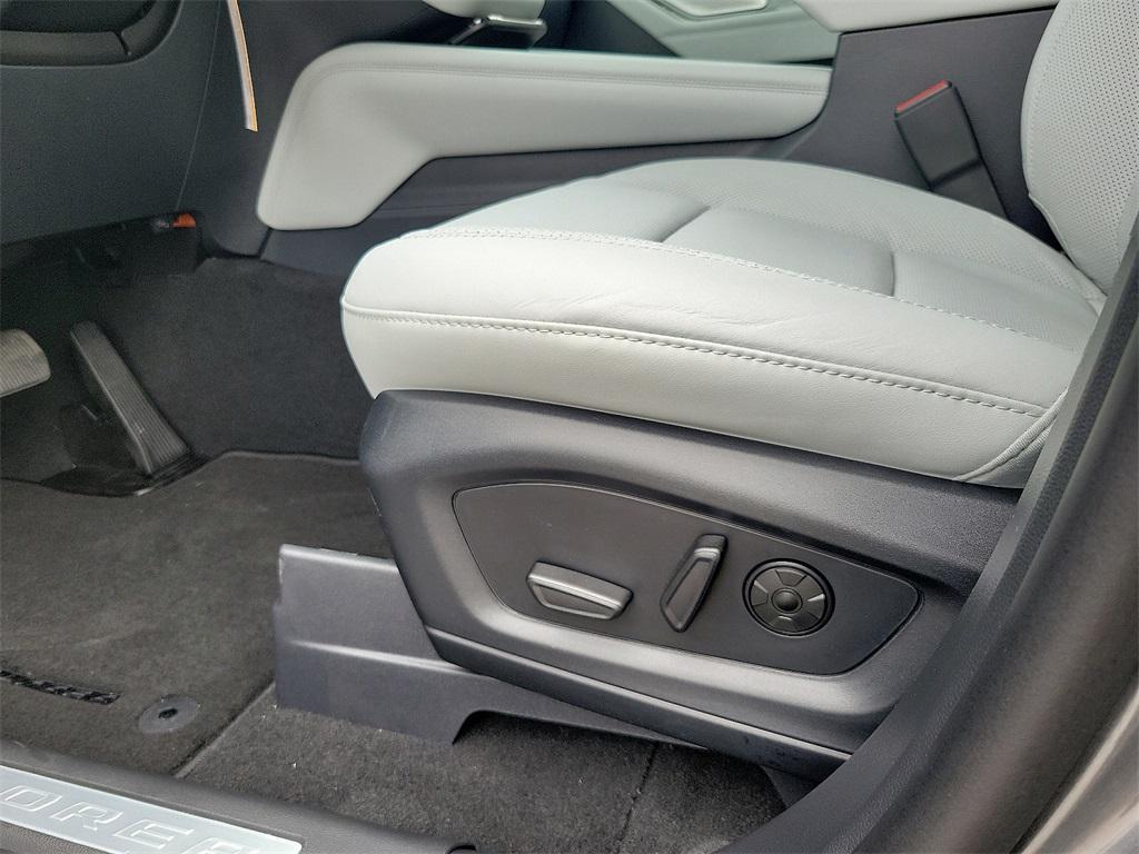 new 2025 Ford Explorer car, priced at $59,405