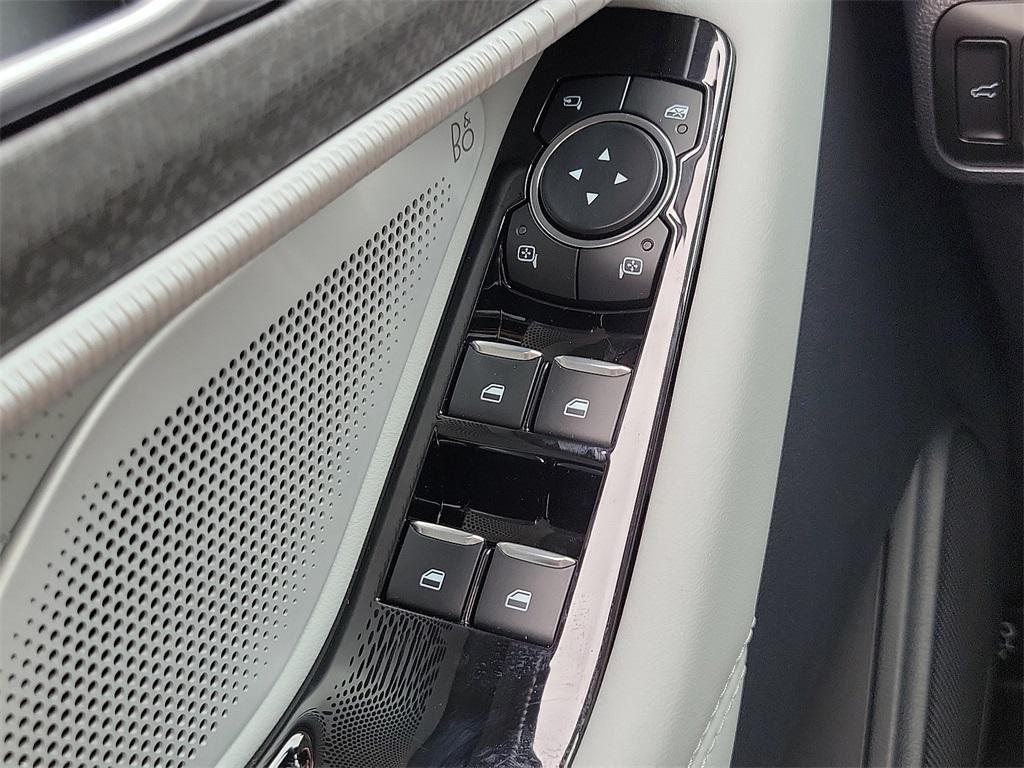 new 2025 Ford Explorer car, priced at $59,405