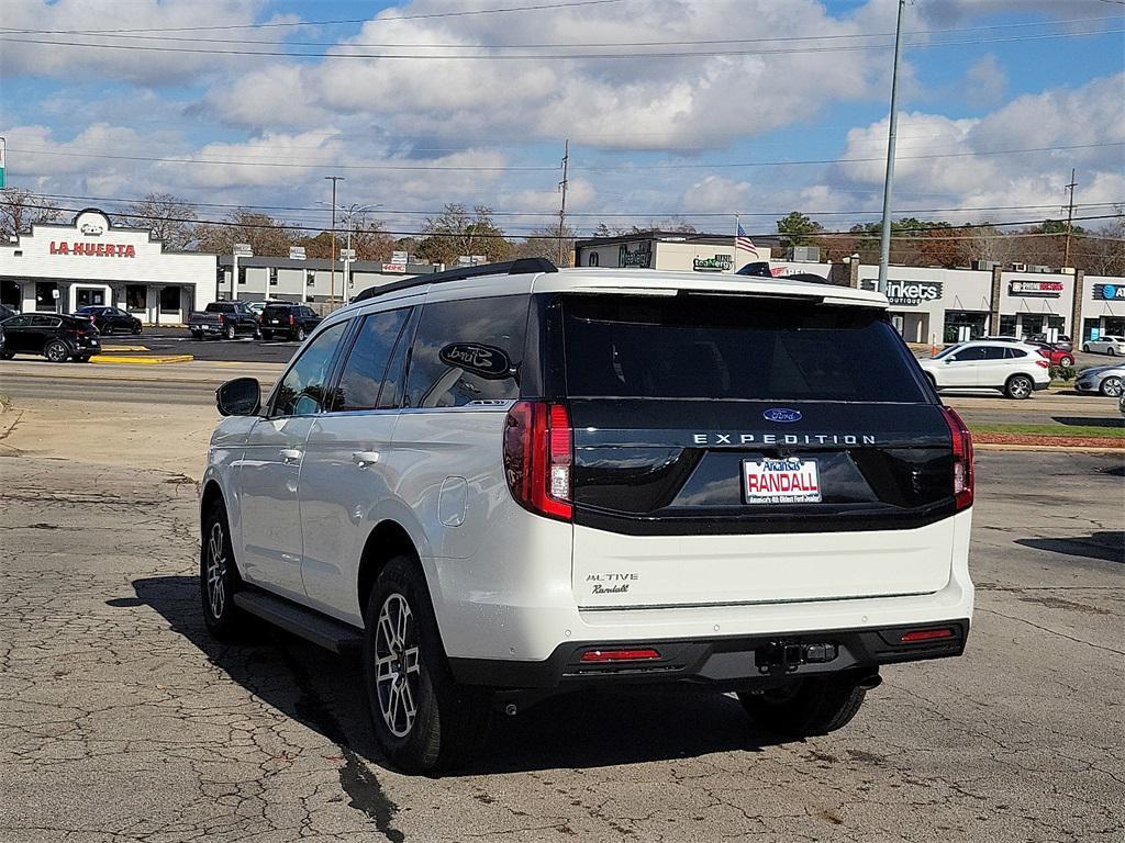 new 2025 Ford Expedition car, priced at $65,772