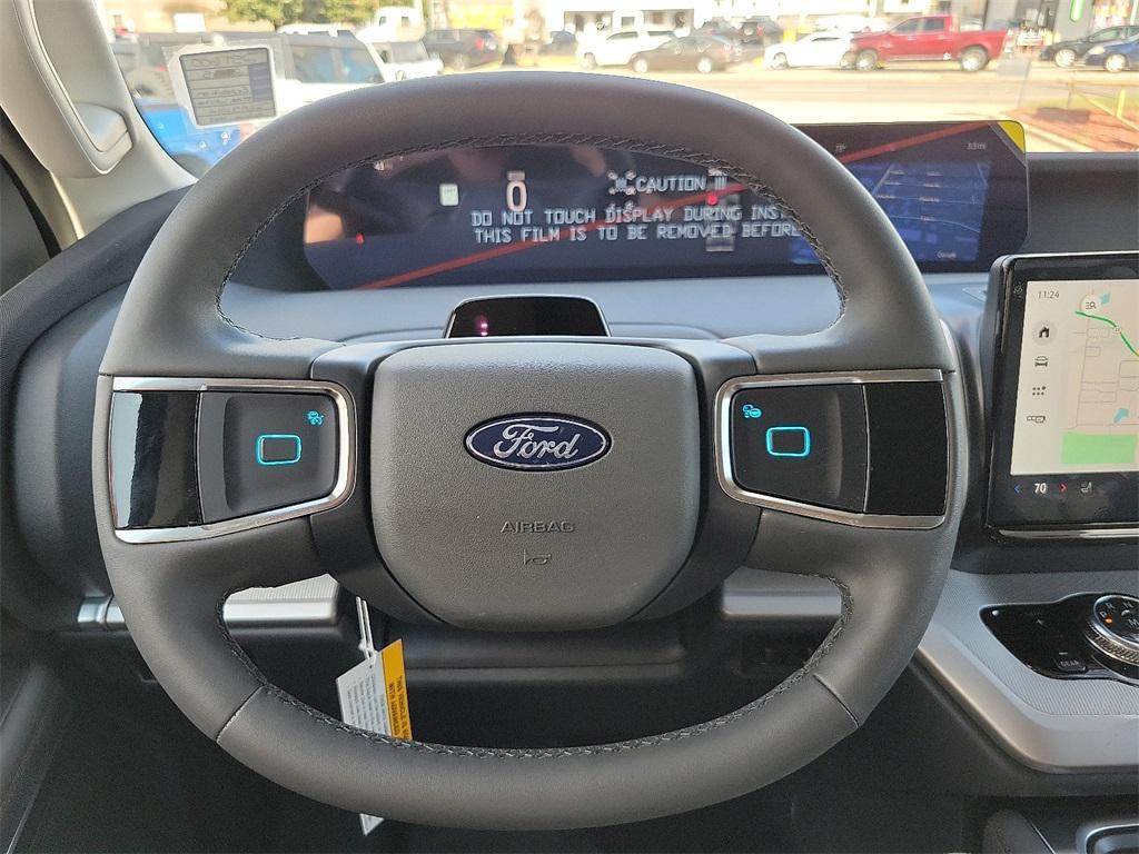 new 2025 Ford Expedition car, priced at $65,772