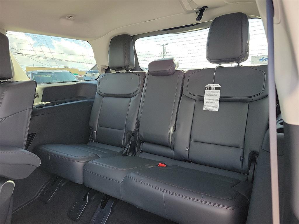 new 2025 Ford Expedition car, priced at $65,772