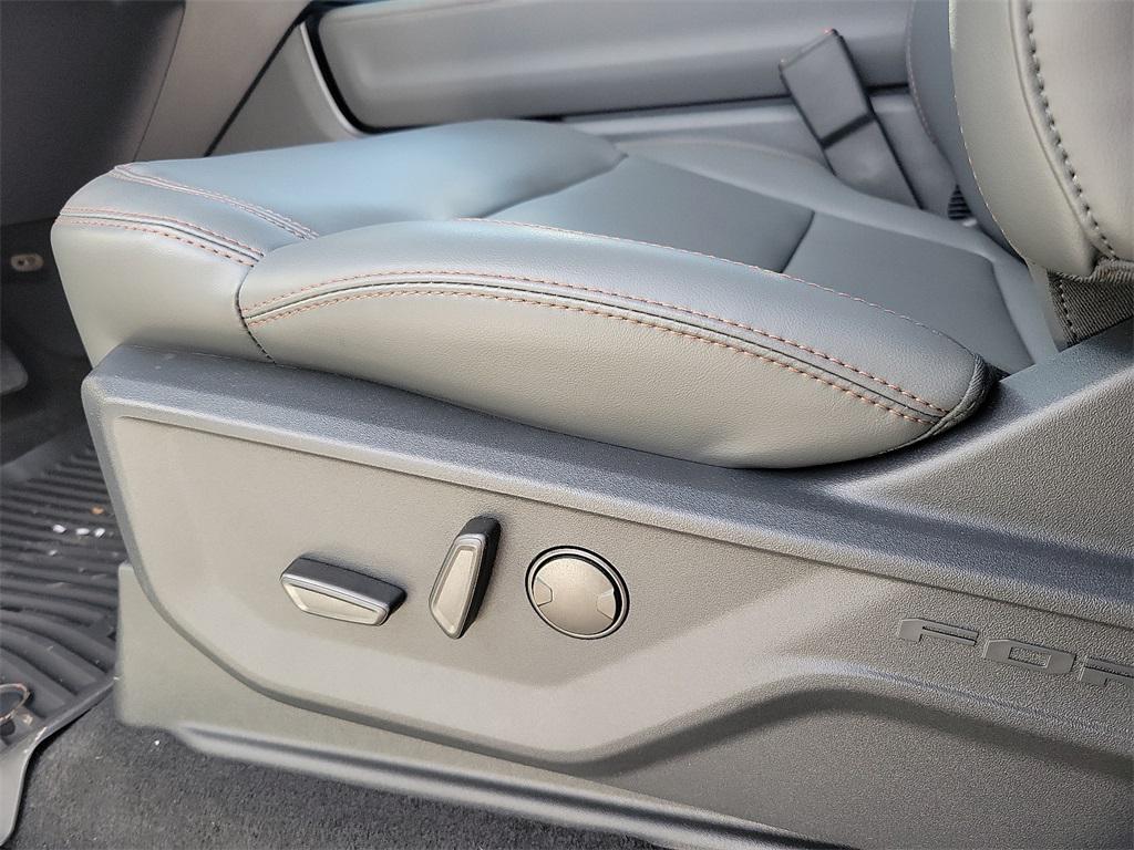 new 2025 Ford Expedition car, priced at $65,772