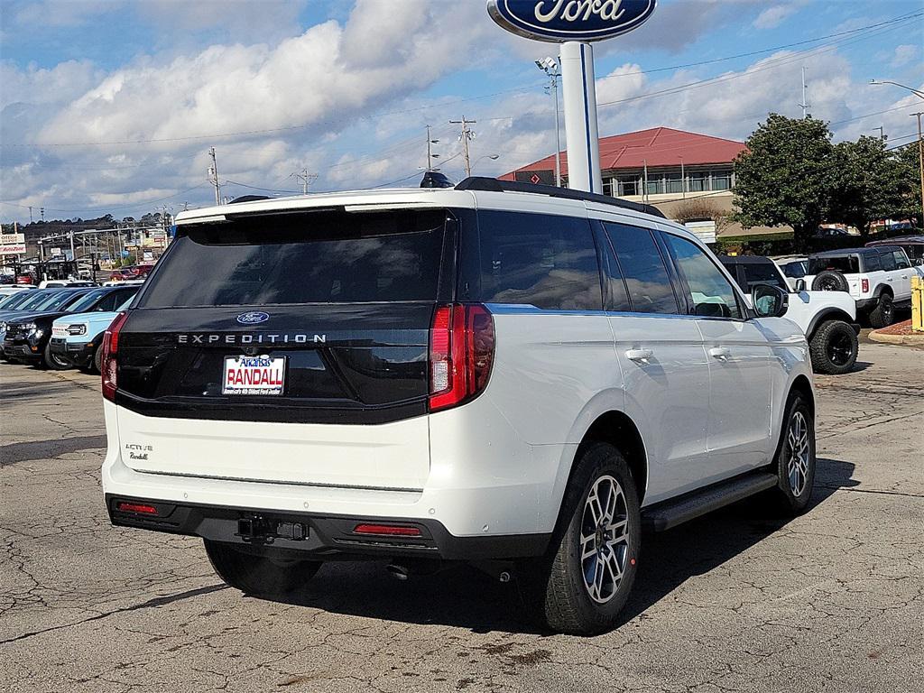 new 2025 Ford Expedition car, priced at $65,772