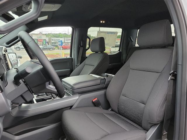 new 2025 Ford F-150 car, priced at $52,674