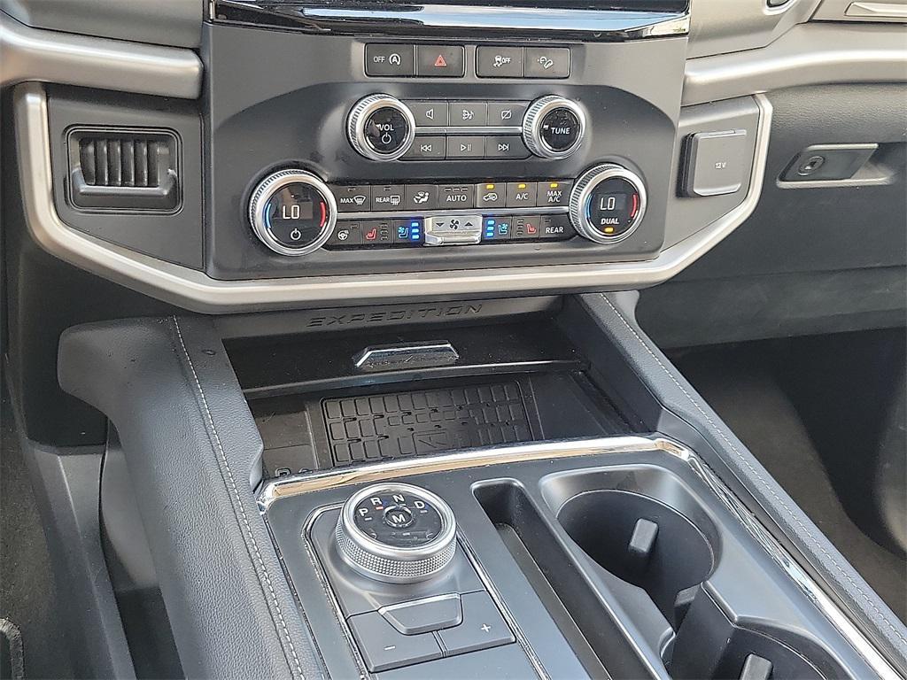 used 2024 Ford Expedition car, priced at $40,804
