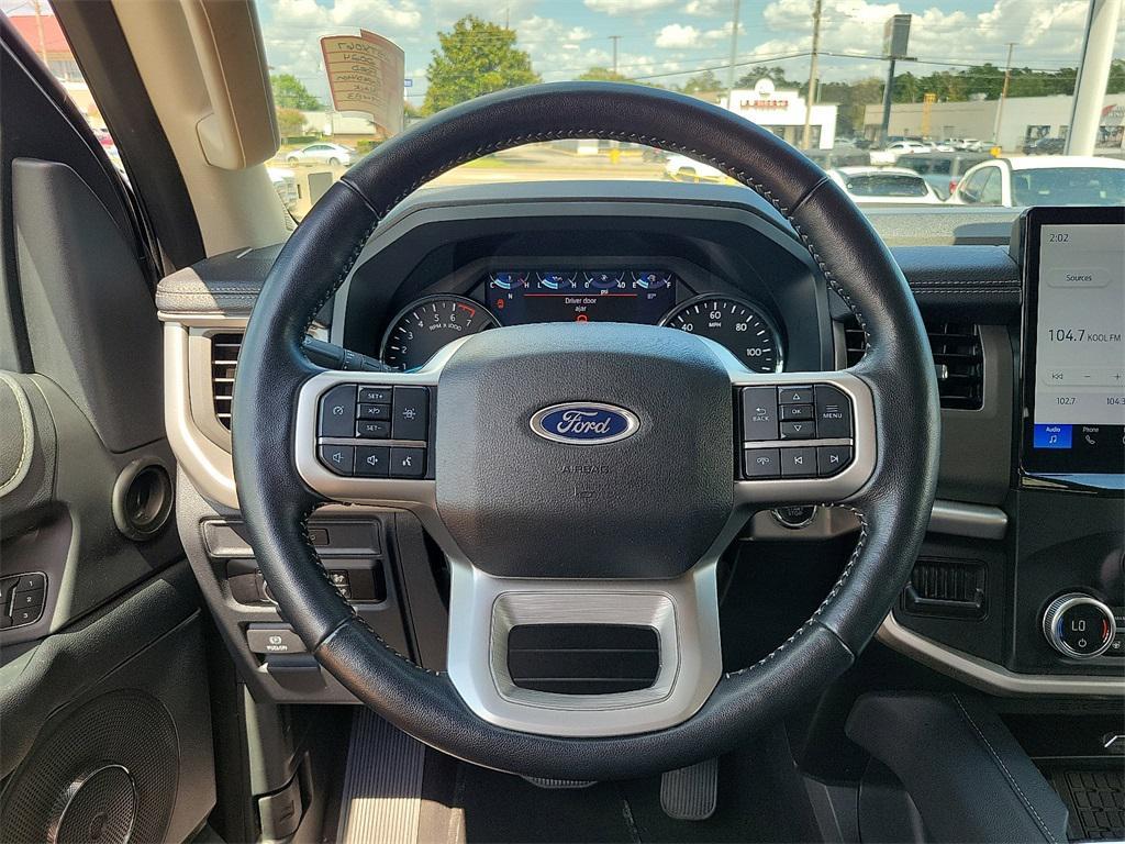 used 2024 Ford Expedition car, priced at $40,804