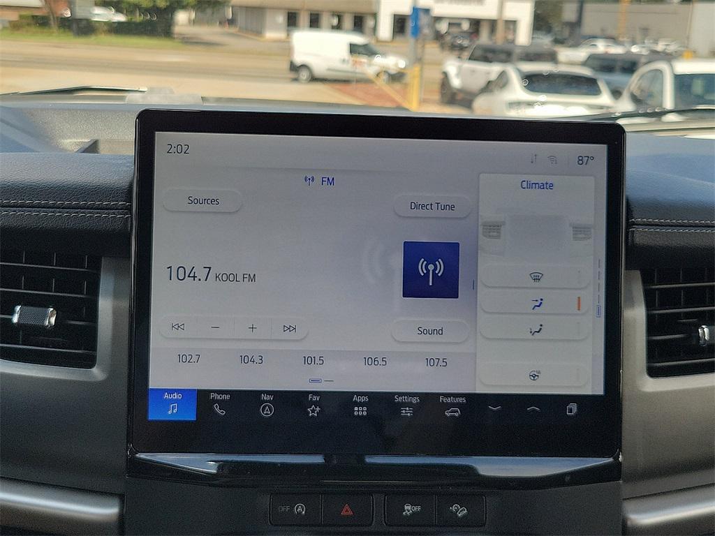 used 2024 Ford Expedition car, priced at $40,804