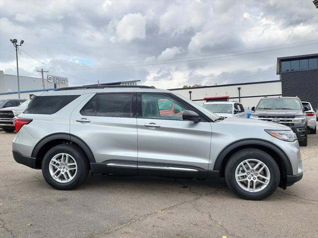 new 2025 Ford Explorer car, priced at $40,194