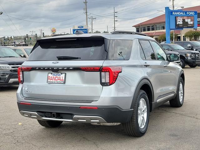 new 2025 Ford Explorer car, priced at $40,194