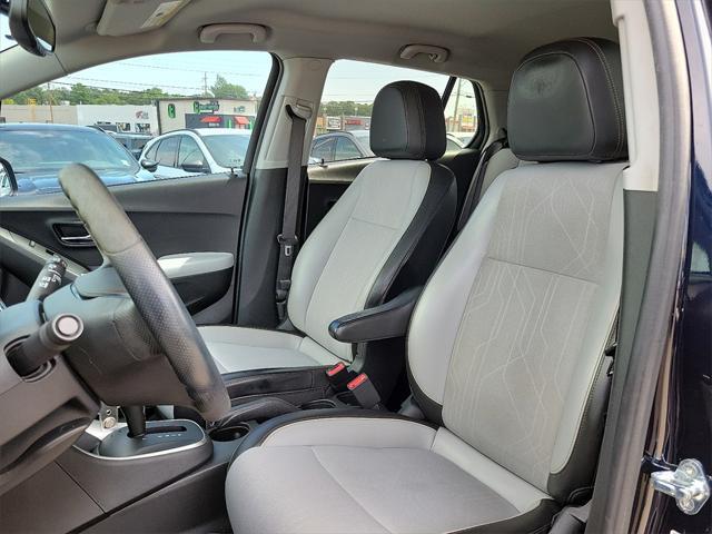 used 2021 Chevrolet Trax car, priced at $15,741