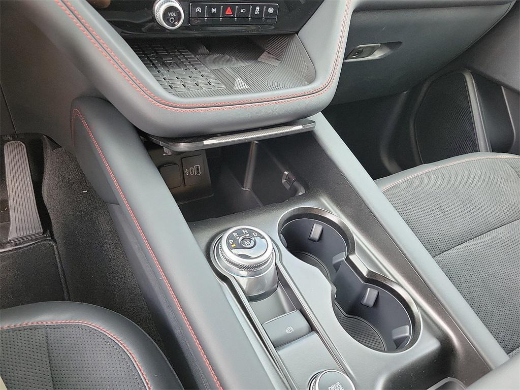 new 2025 Ford Explorer car, priced at $60,915