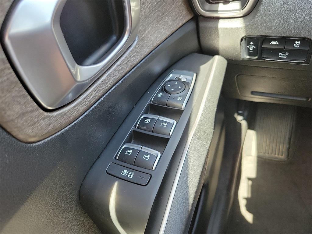 used 2021 Kia Sorento car, priced at $21,700