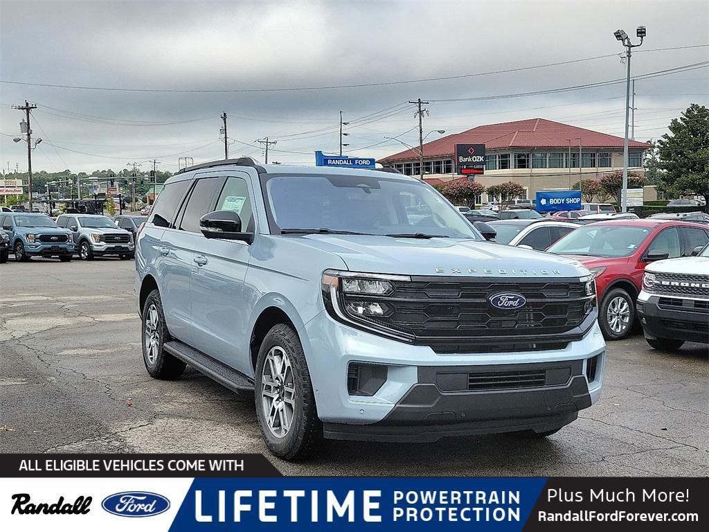new 2025 Ford Expedition car, priced at $70,759
