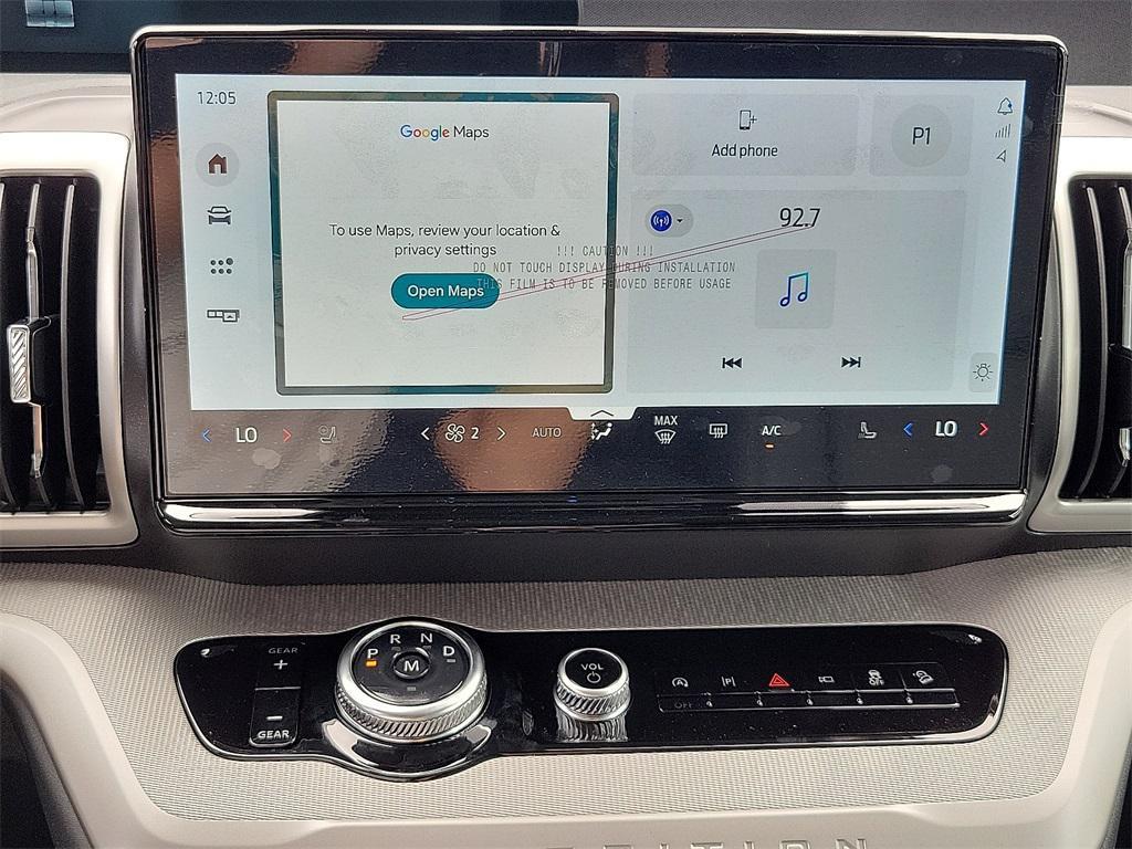 new 2025 Ford Expedition car, priced at $70,759