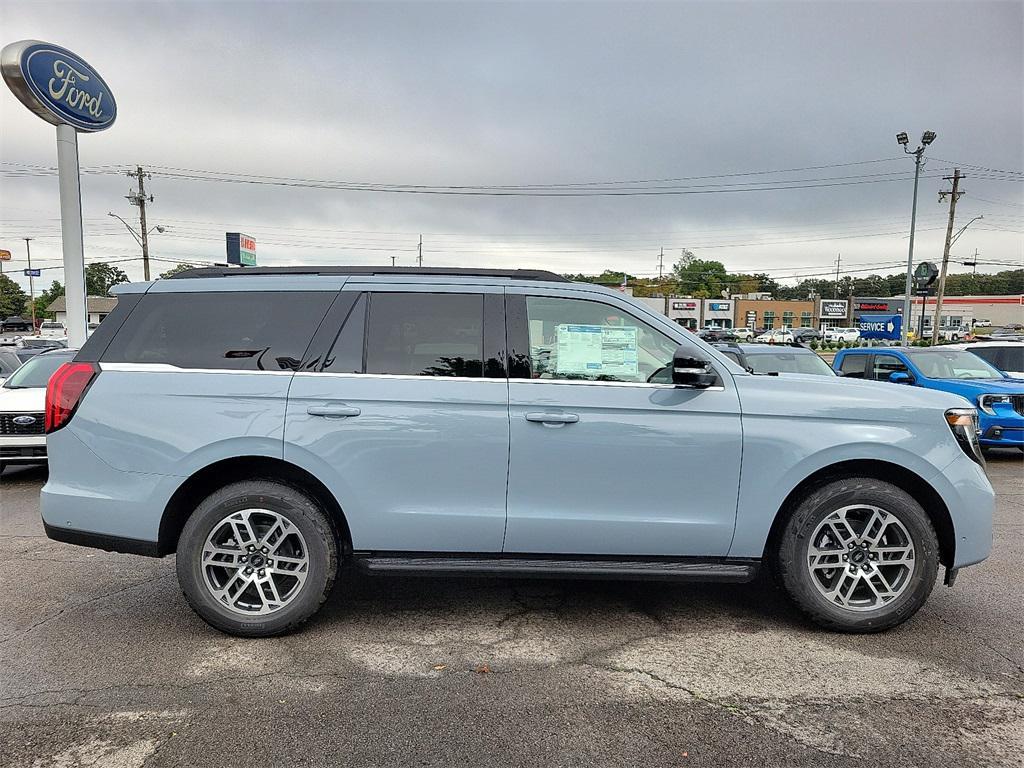 new 2025 Ford Expedition car, priced at $70,759