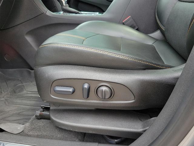 used 2023 Chevrolet Equinox car, priced at $27,425