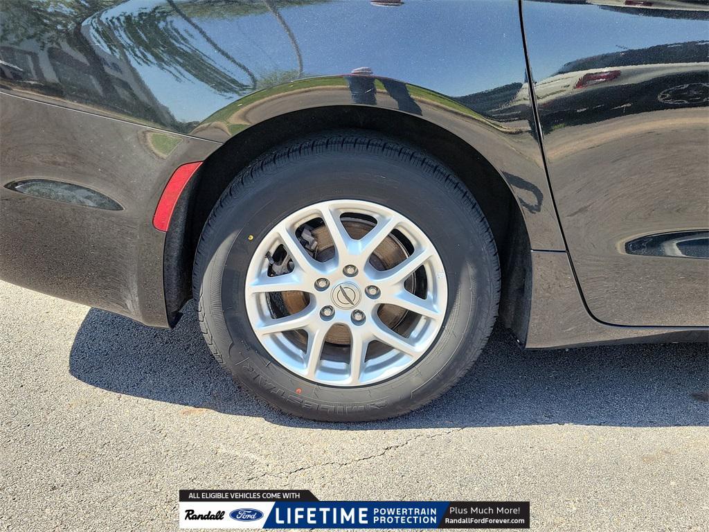 used 2023 Chrysler Pacifica car, priced at $26,148