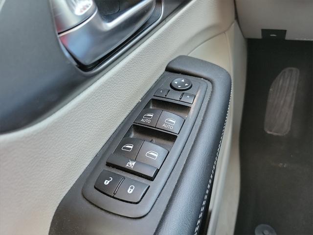 used 2023 Chrysler Pacifica car, priced at $26,358