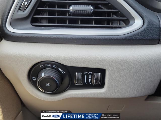 used 2023 Chrysler Pacifica car, priced at $26,358