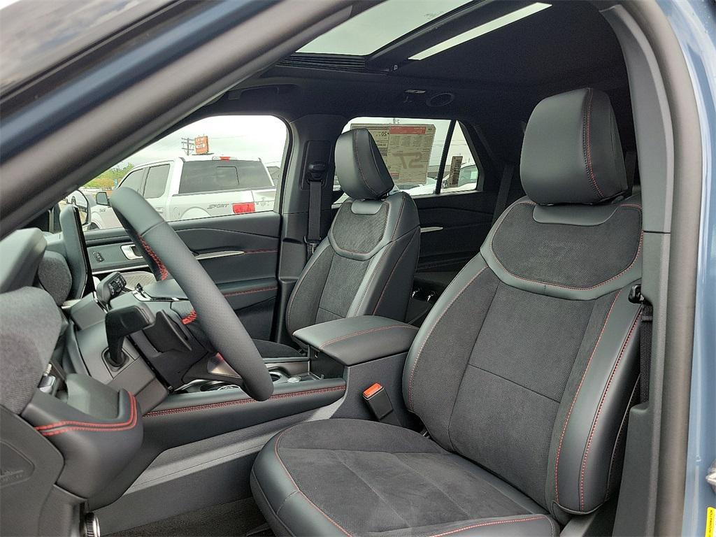 new 2025 Ford Explorer car, priced at $58,894