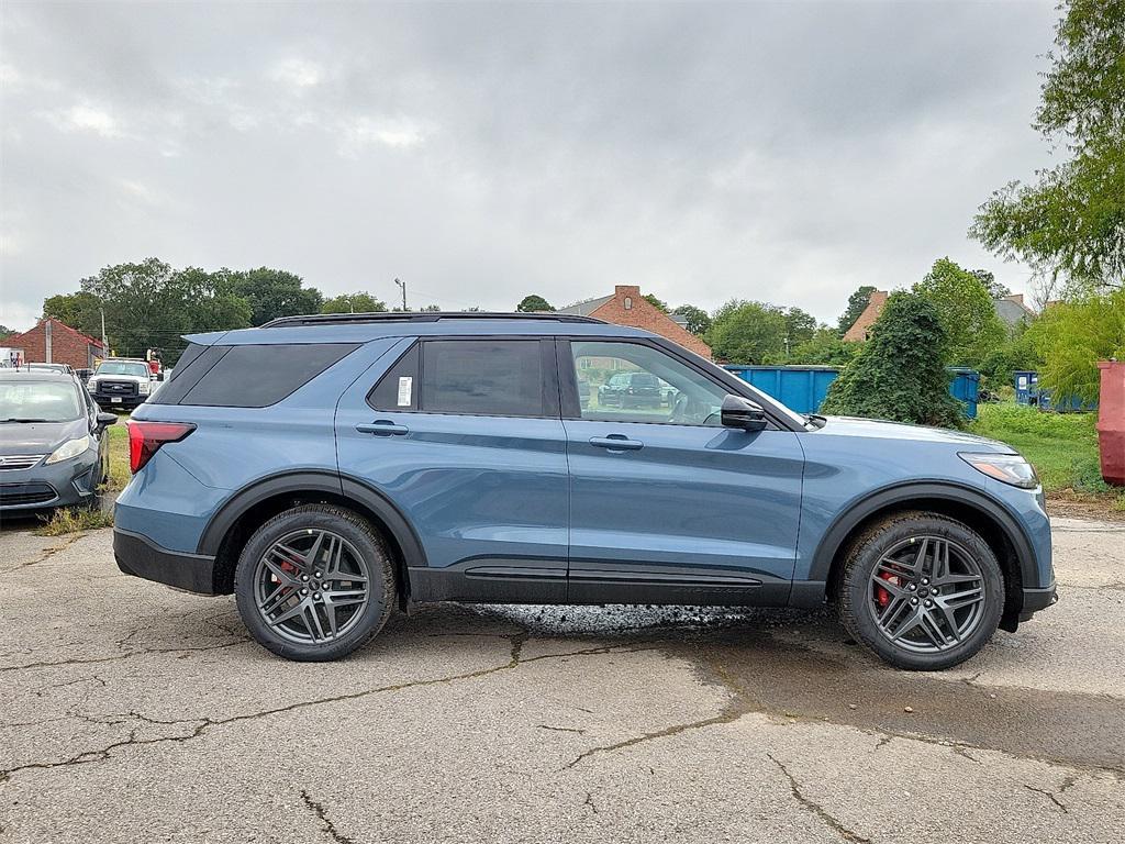 new 2025 Ford Explorer car, priced at $58,894