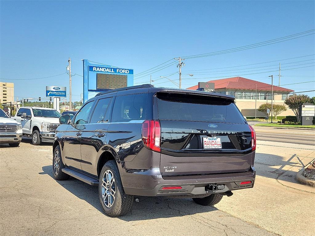 new 2025 Ford Expedition car, priced at $70,514
