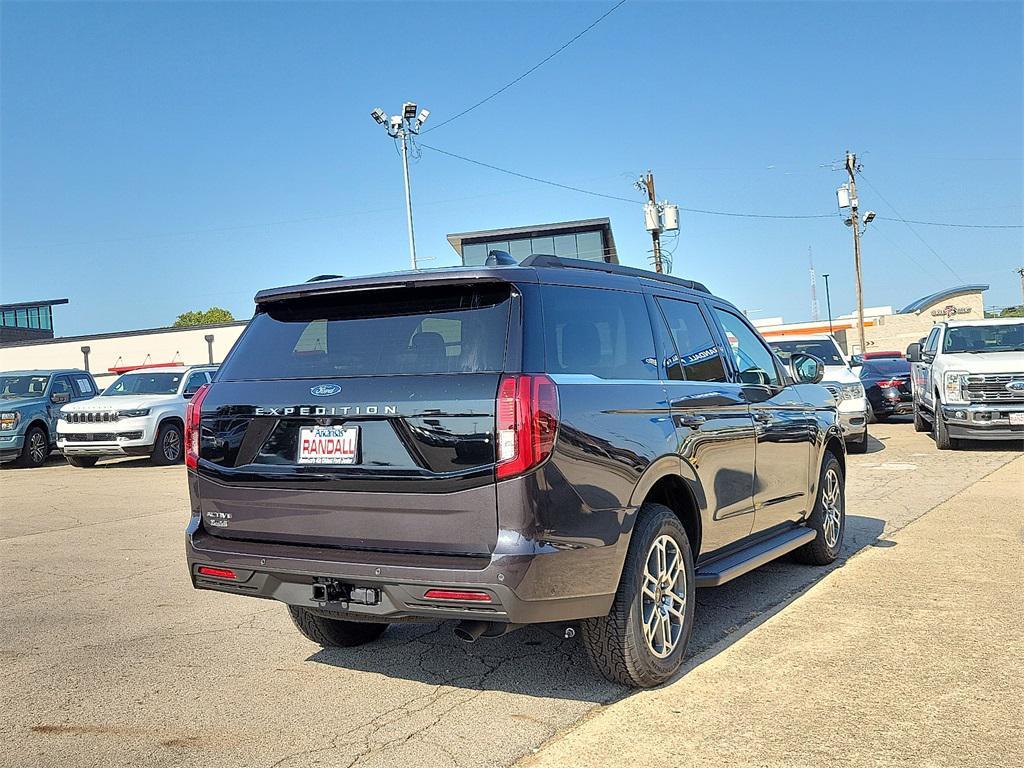 new 2025 Ford Expedition car, priced at $70,514