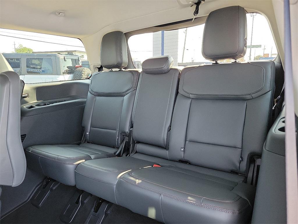 new 2025 Ford Expedition car, priced at $70,514
