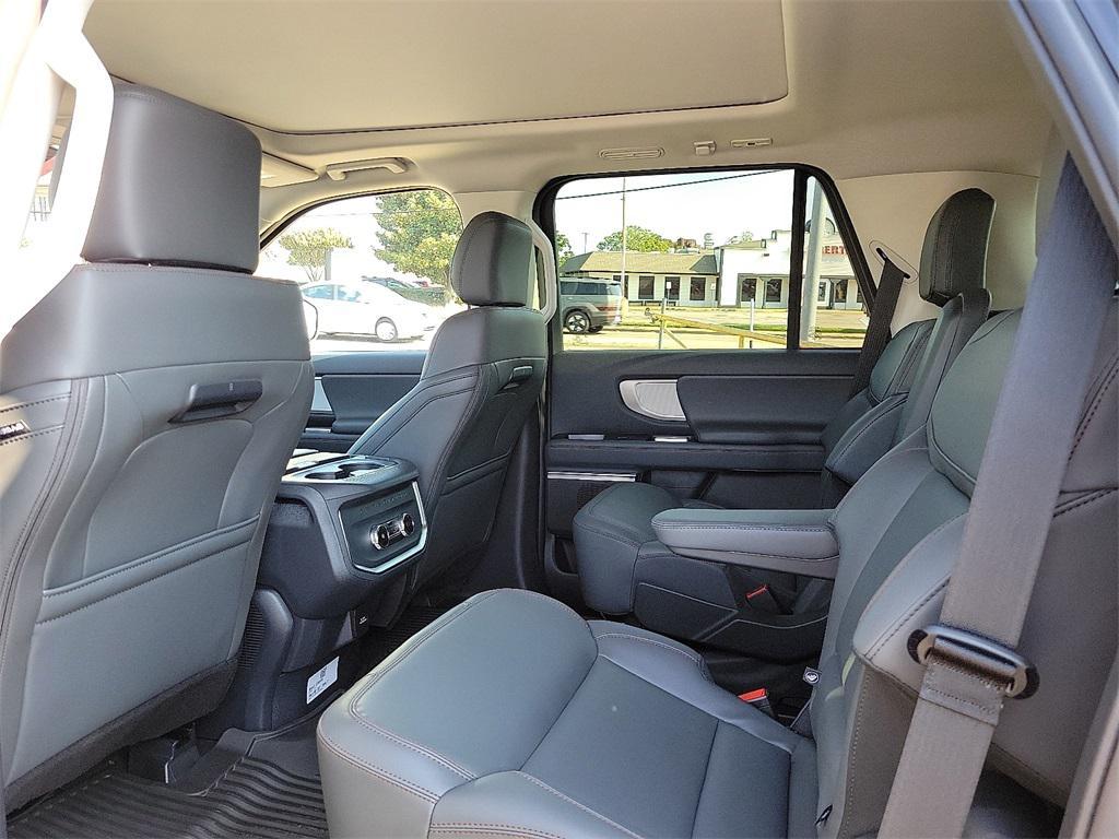 new 2025 Ford Expedition car, priced at $70,514