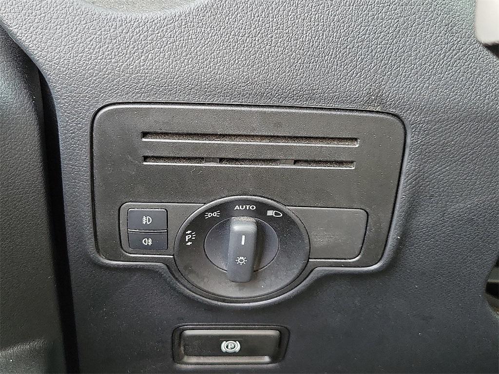 used 2022 Mercedes-Benz Metris car, priced at $28,329
